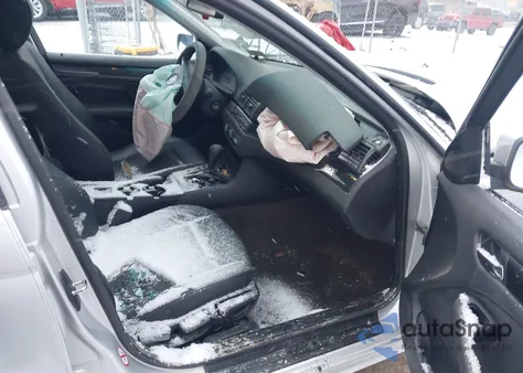 2001 BMW 325I z USA, uszkodzony, nr VIN WBAAV33491FU79181